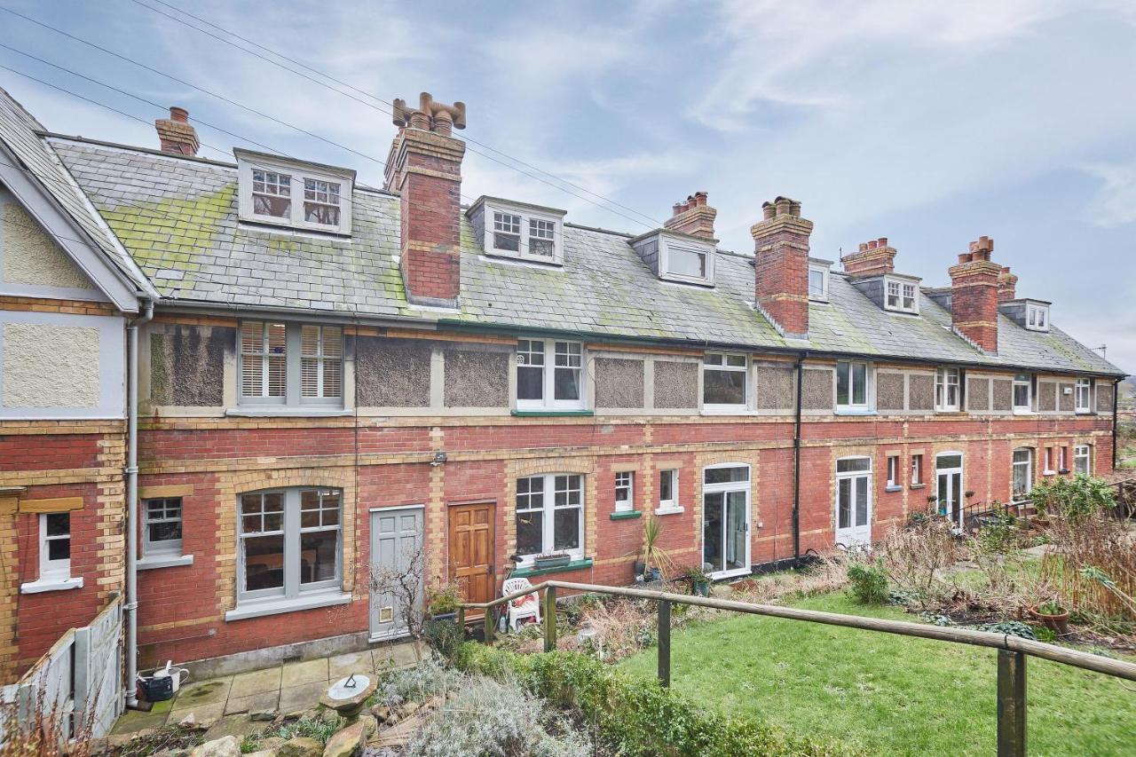 Host & Stay - 1 Coastguard Cottages Scarborough Exterior photo